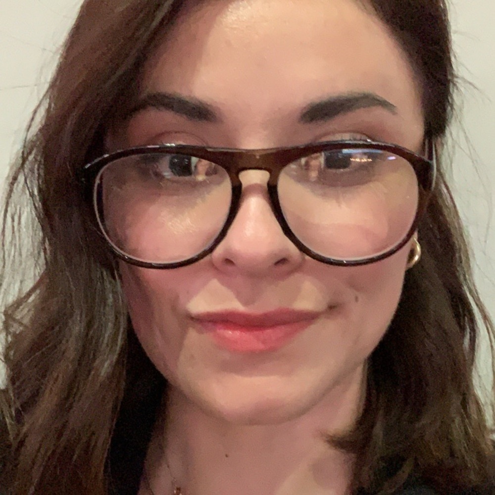 Meet your Posher, Magda
